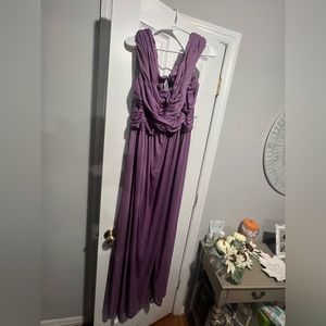 Bridesmaid David’s bridal dress